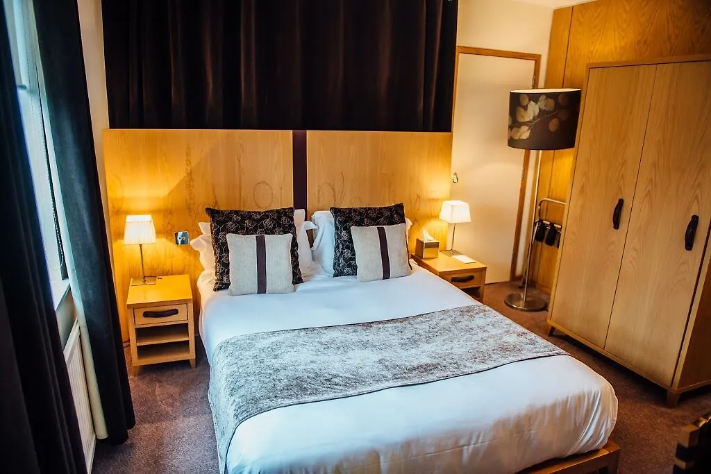 Palm Court Hotel Aberdeen 4*,