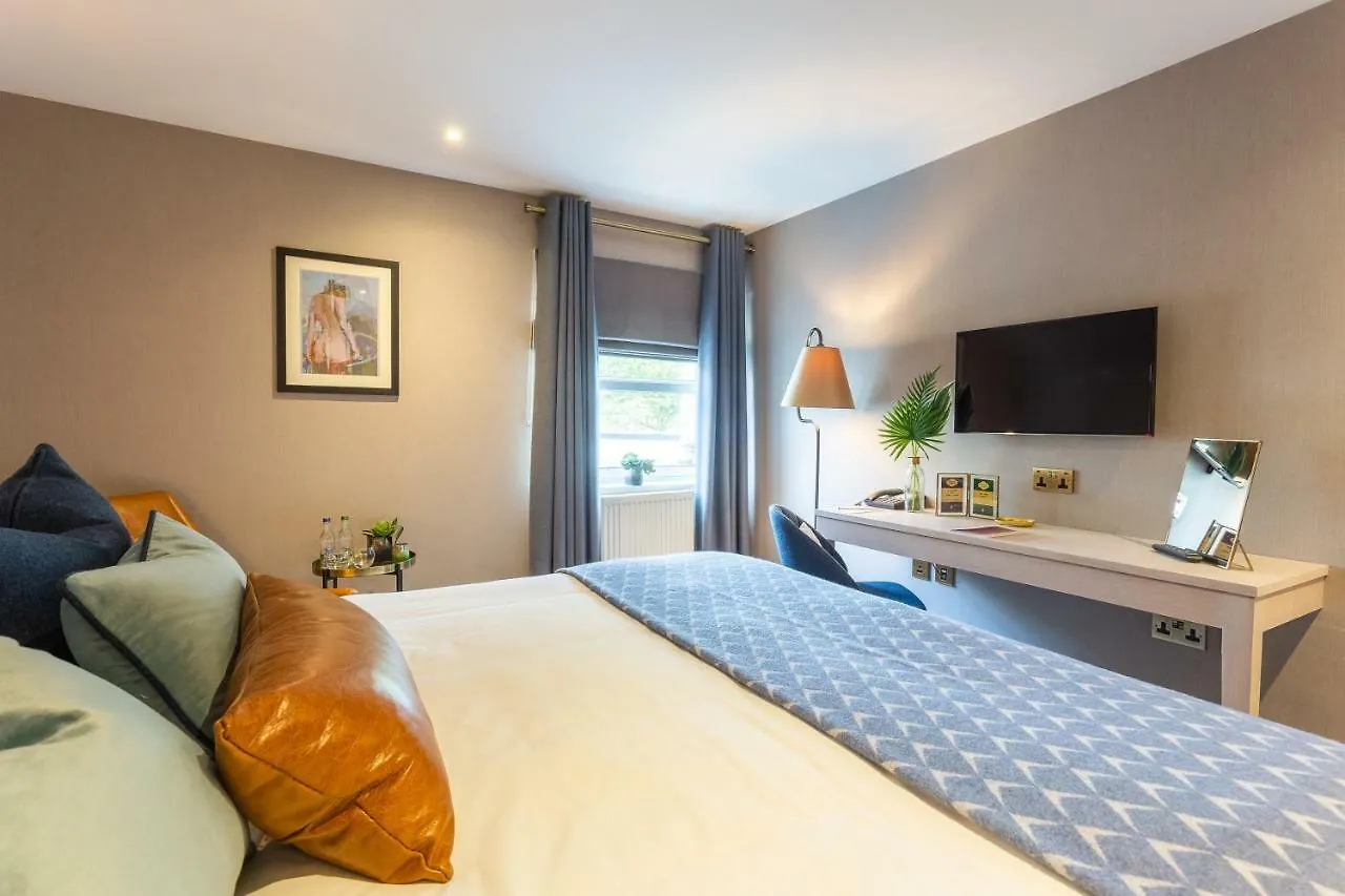 Palm Court Hotel Aberdeen 4*,